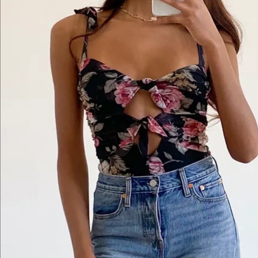 Lulu’s Black floral print knotted tie-strap bodysuit